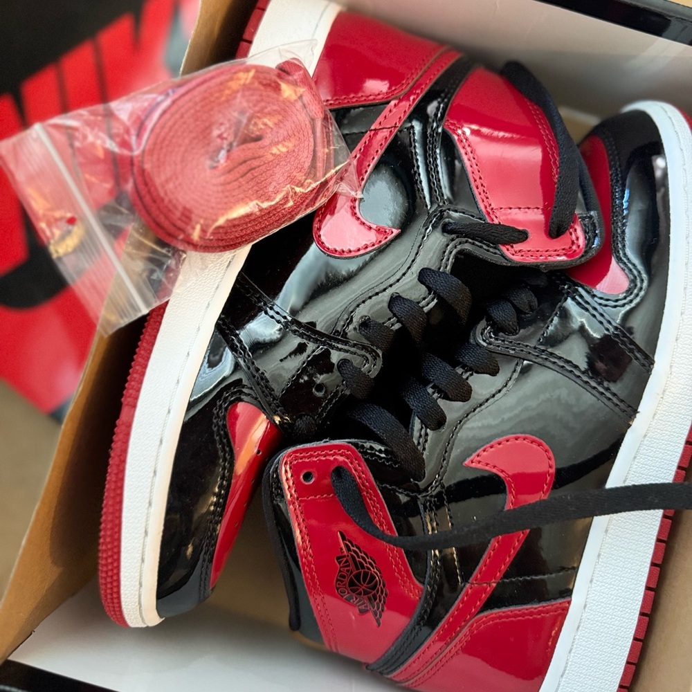 Nike Kids Black and Red Sneakers